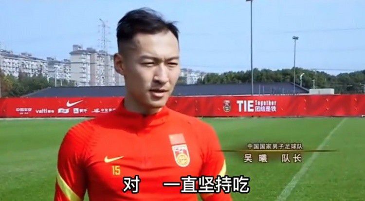 七八十年代恐怖电影的风格和战争创伤带给人们的后遗症惊人地一致:惊悸症、妄想狂、无休止的游击队式的绕圈子、镜头回放式重复的噩梦场面，尤其是那些突然爆炸的毁灭镜头与乔治·罗梅罗和汤姆萨维尼的作品相比，早期暴力恐怖电影的火候相对适中。